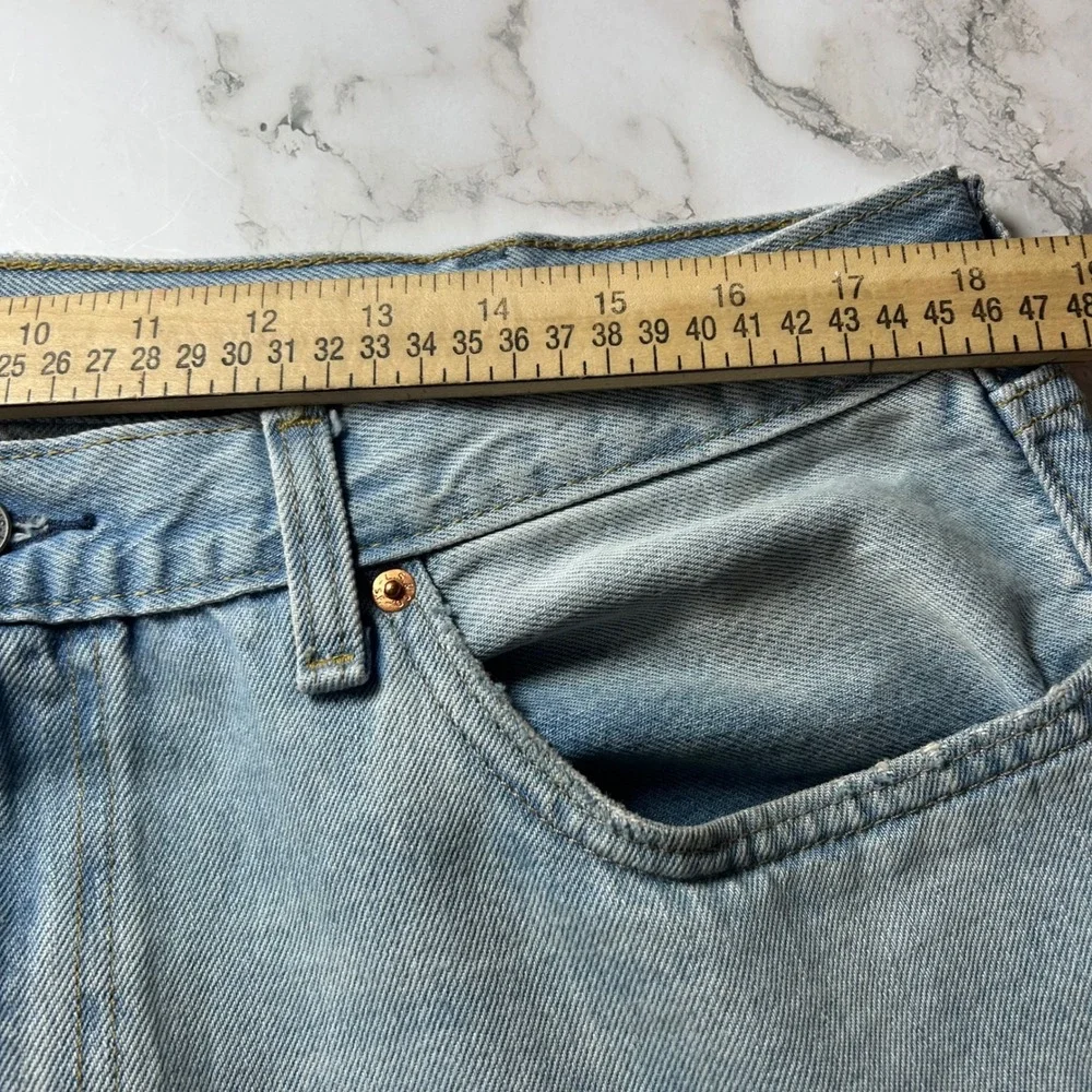 Levis 550 Relaxed Fit Jeans Mens 38x32 Light Wash Blue Straight Leg Denim 0765